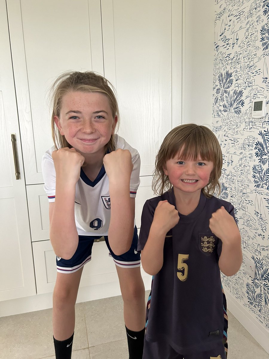 #SSNThreeLions