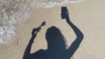 wandervoyage's tweet image. Looking forward to beach days 🐠🍓