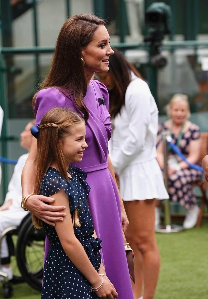 RoyallyBelle_'s tweet photo. The Princess of Wales and Princess Charlotte today greeting #Wimbledon staff 😍 https://t.co/zwdoZV0MN8