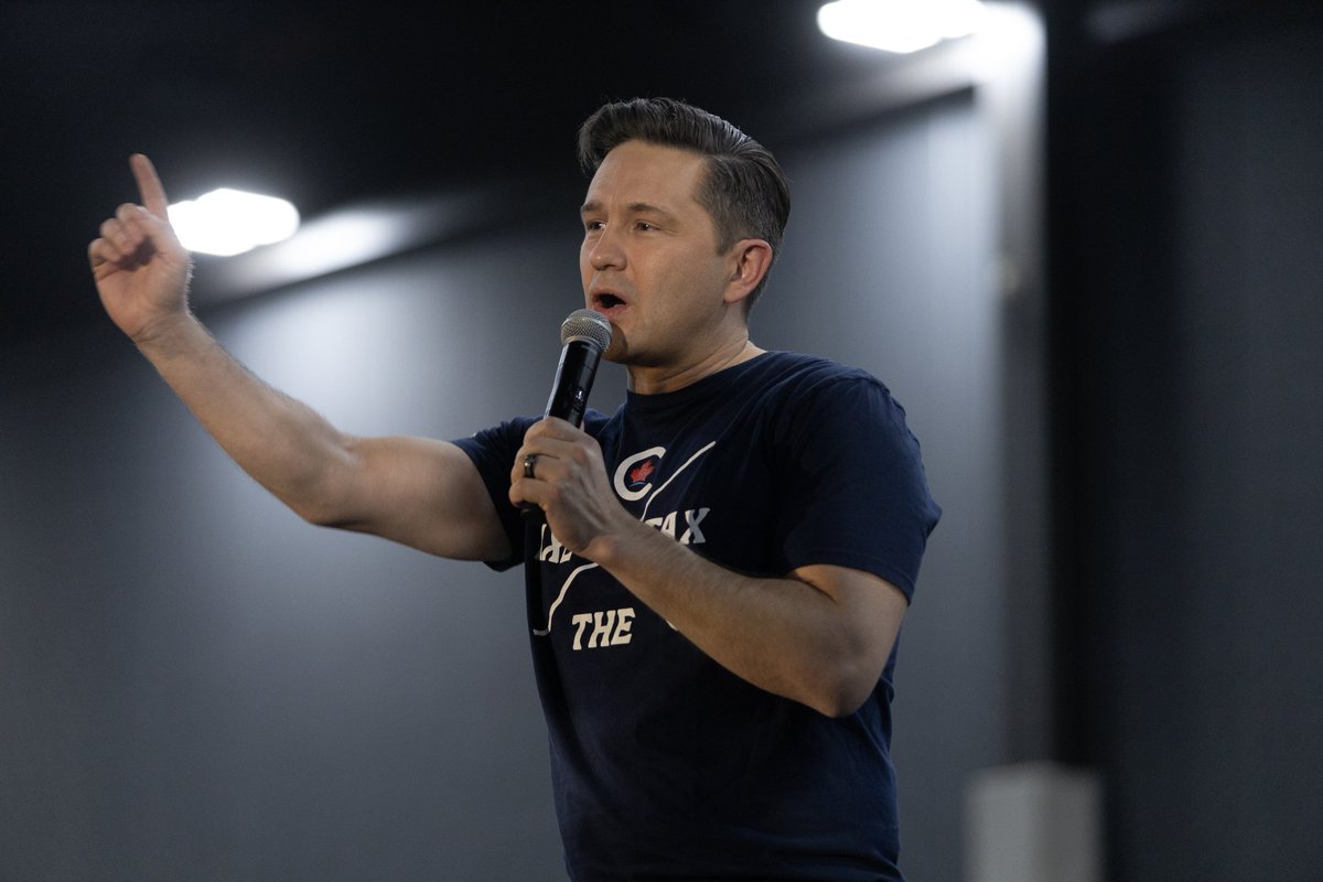 truckdriverpleb's tweet image. We saw what the radical left is capable of last night and I fear for this man's safety

Get Pierre Poilievre even more security 

PROTECT HIM AT ALL COSTS