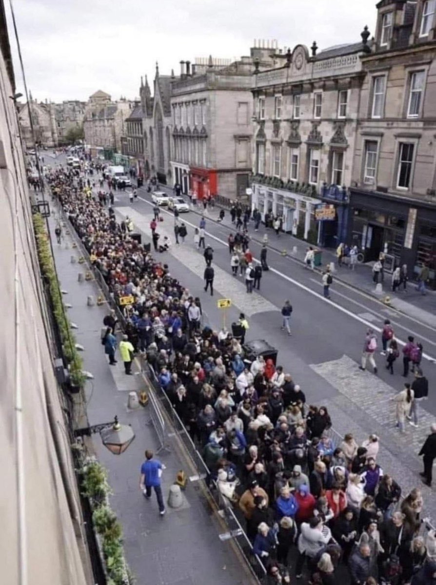 A rally was held in Paris before the Olympics in honor of Ukrainian athletes who died as a result of the war with Russia.

Russia has killed 488 Ukrainian athletes, 20 Olympic and gold champions among them since the full-scale invasion began.

The demonstration was held by French