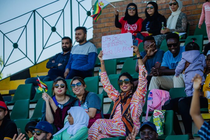 Fans are enjoying themselves in the Harare! 📹 Credits: Twitter/ZimCricketv
