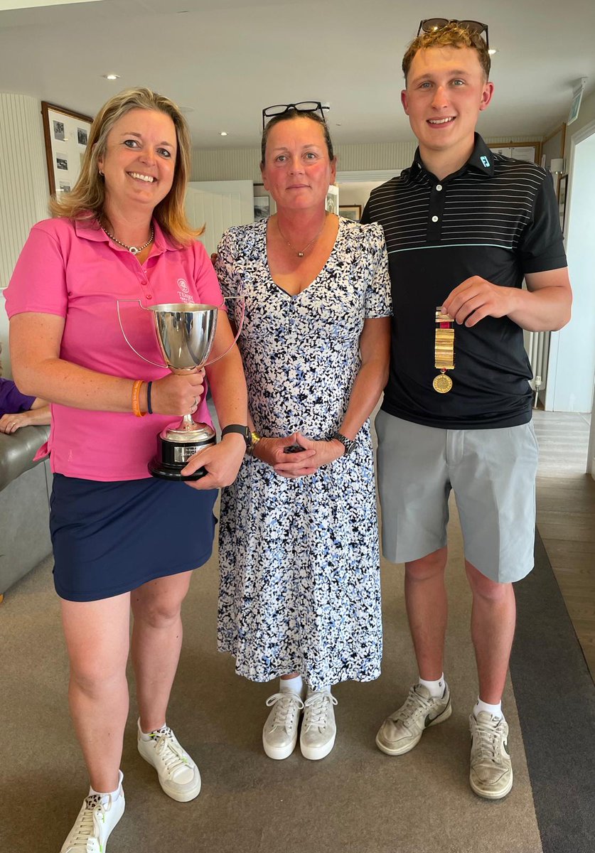 stenodocgolf's tweet photo. Club Championships 2024: Ladies Champion 2024 – Jenny Justice (l) with the Club Captain Caroline Hume-Kendall flanked by the Men’s Champion 2024 –… https://t.co/MGJL510vun https://t.co/NSCvNAOlvD