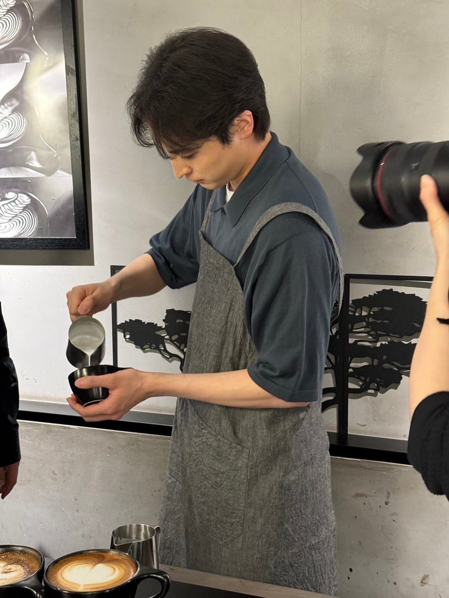 『BoyAge』発売中☼

今回は #ラテアート ☕️

難しかった…！！！
そして、教えていただきありがとうございました！
ぜひ誌面で、苦戦しながら楽しんでいる様子をチェックしてください☺︎

#BoyAge
#ラテアート
#ラテノ瀬颯
#ラテアートノ瀬颯
#一ノ瀬颯