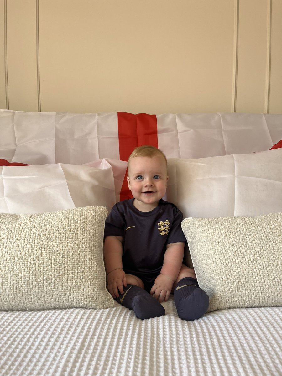 _JMarshh's tweet photo. #SSNThreeLions https://t.co/wMVveY7oKZ