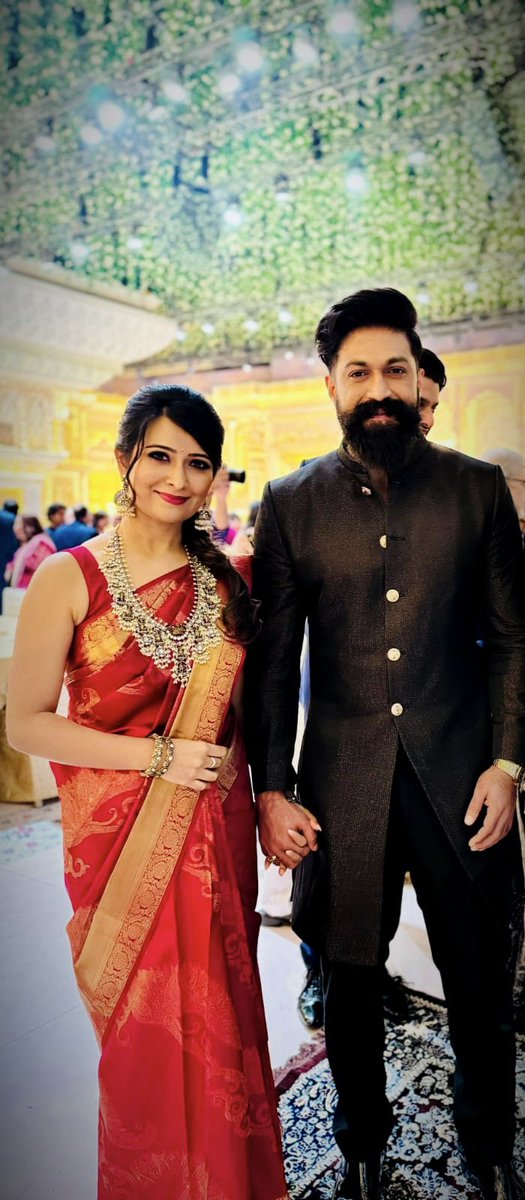 sujan_s_shetty8's tweet photo. YASH BOSS IN ANANT AMBANI WEDDING 
" #YashBossNewLook "

#YashBoss #ToxicTheMovie @TheNameIsYash
#nimmarp #kgfchapter2 #yashforce #trendingreels 
#bossofsandalwood #bossofbosses https://t.co/O0S1MCgCfD