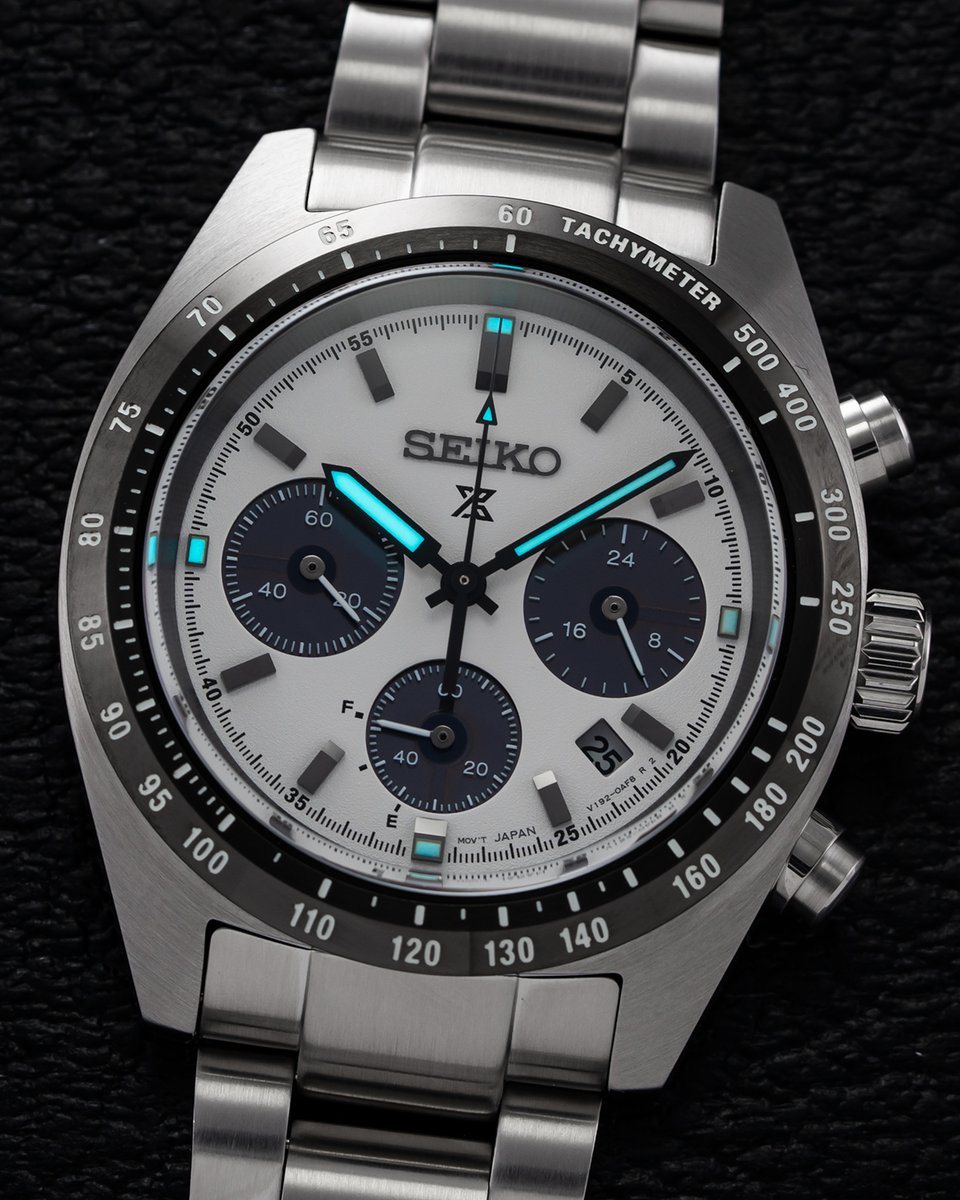 baldassarreted's tweet photo. Taking inspiration from the past, the new solar Seiko Speedtimer has really found its stride. The 39mm case size and the panda dial just seal the deal. What are your thoughts on the solar Speedtimer?
#seiko #seikospeedtimer #seikosolar #seikochronographs #seikochronograph https://t.co/L63ZzahvR2