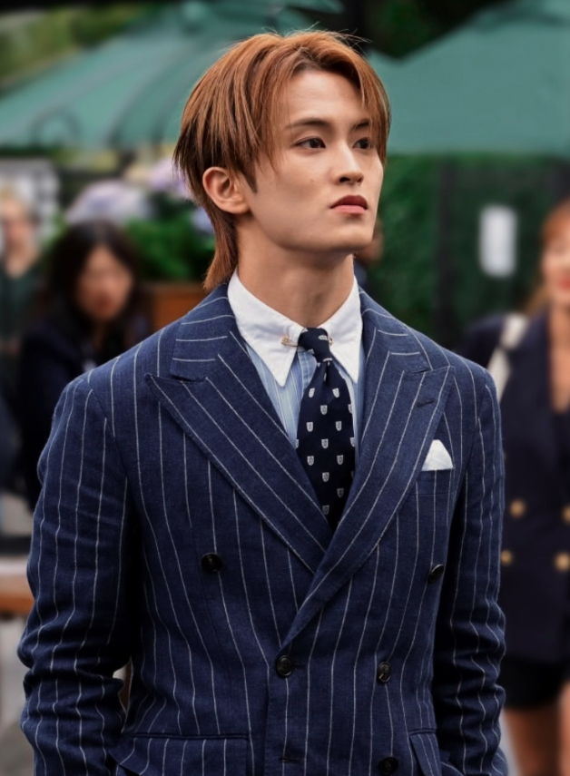 AboutMusicYT's tweet photo. NCT's Mark at Wimbledon today. https://t.co/dytJru6LSg