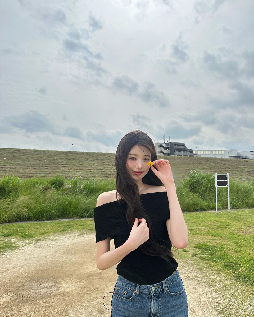 0xlkimchi's tweet photo. 683
#KPOP #WONYOUNG #ive_iam #IVE_FIRST_FULL_ALBUM #IVE #IVEトレカ交換 #DIVEさんと繋がりたい https://t.co/nyi1EPY3PY