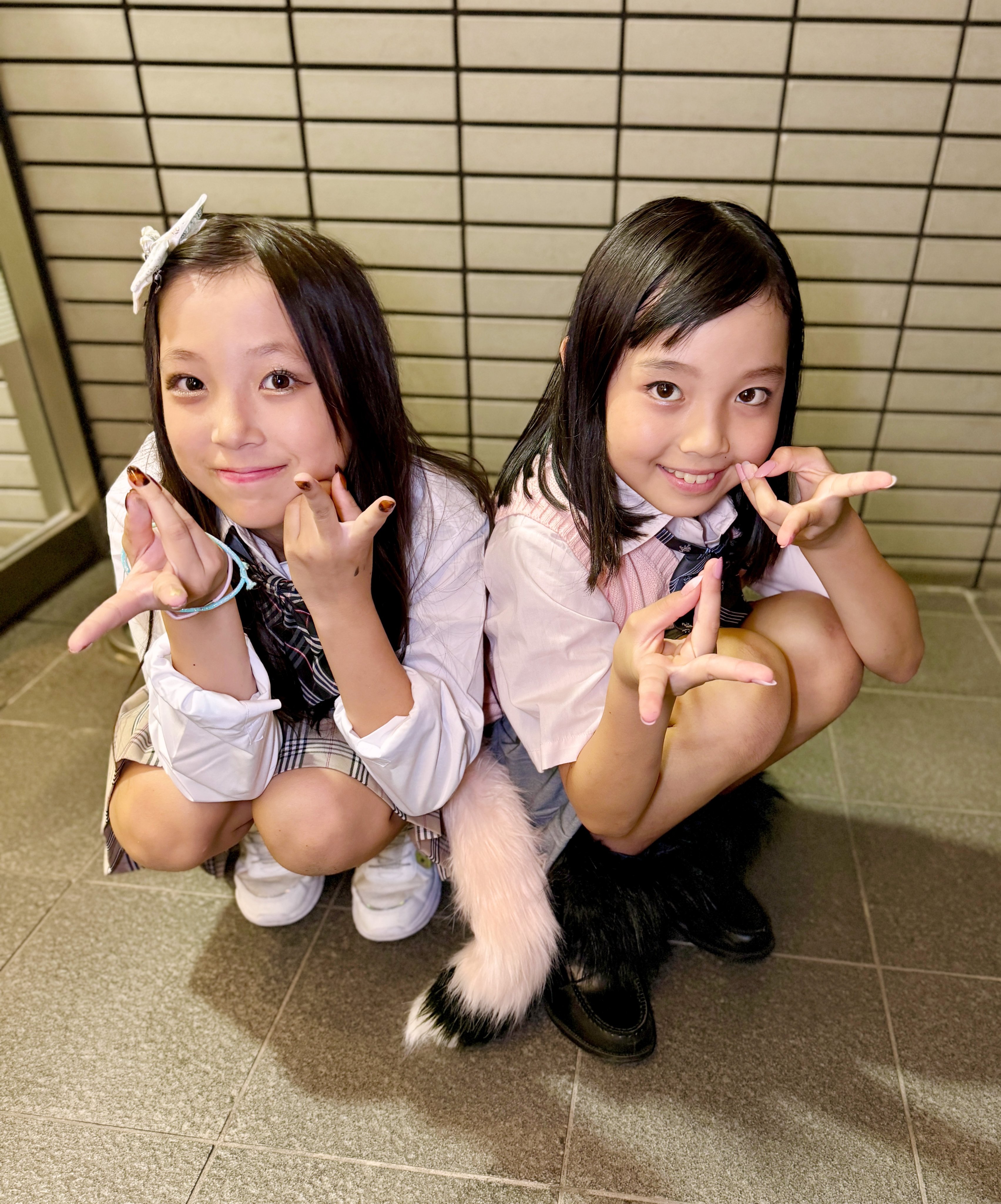 ジュニアアイドル　いちご えまの #いちみるフォトMVP はこの写真です📸  あやねちゃんと2人でギャルになってるのがお気に入りなんだよ😊 しゃがんでるのもギャルピースしてるのもどっちも好き😊  みんながいっぱいギャルみたいにとってくれてうれしかったよ❗️ また次も ...