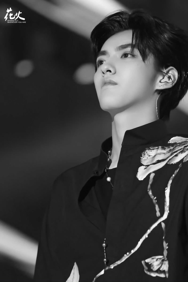 angelchenn_'s tweet image. thinking bout you