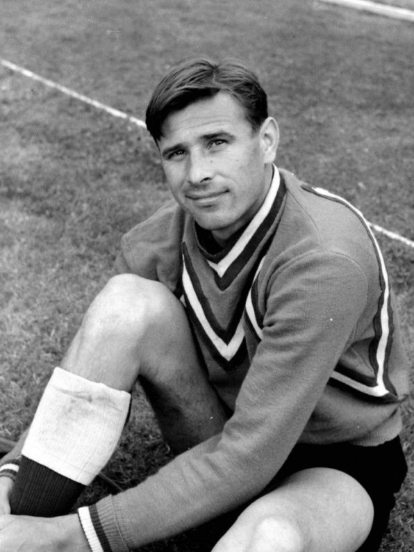 バロンドールを受賞した唯一のGK、レフ・ヤシンについてWikipediaを