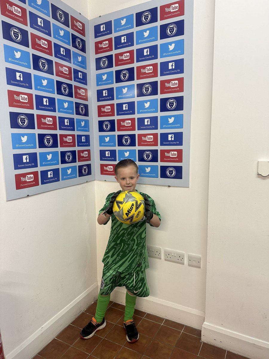 markstuart75's tweet image. #SSNThreeLions Linden 7 mini pickford ready for tonight ⚽️⚽️