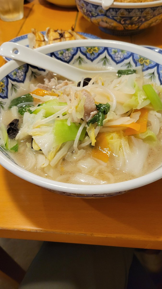 Junhassy1's tweet photo. あぁ…食べてしまった。
でも今日は電車でかえるのさ😮‍💨 https://t.co/wg45MLzHAk