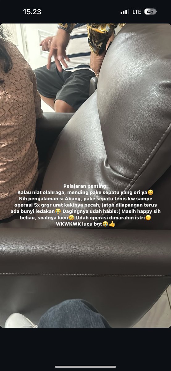 la_lalijah's tweet photo. PLIS! Kalau sepatu olahraga harus yang ori ya guyssss🙏

Jujur aku gatau sebeda apa kw dan asli, cuma efeknya lebih mahal dari harga orinya😭

Ini sepupu aku (yg umurnya emg jauh), punya cerita grgr sepatu tenis kw sampe op 5x :( Si uratnya tuh pecah sampe kedenger bunyi ledakan https://t.co/mU0pVvFeXH