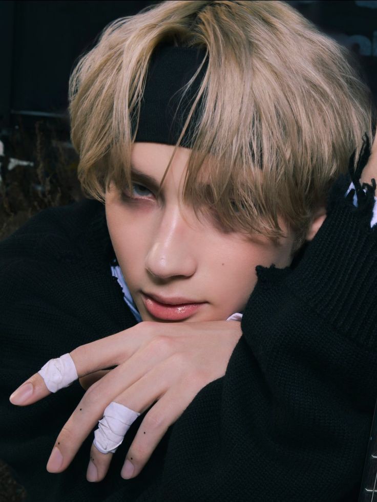 donttalktoilv's tweet photo. New chara. https://t.co/2aXM5qSPei
