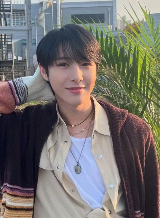 donttalktoilv's tweet photo. New chara. https://t.co/2aXM5qSPei