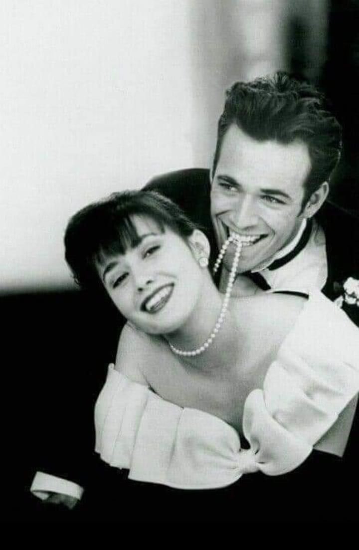 Stegallio8's tweet photo. Per quelli come me che sono cresciuti con voi, resterete sempre così #ShannenDoherty https://t.co/QXJ7oy4Scq