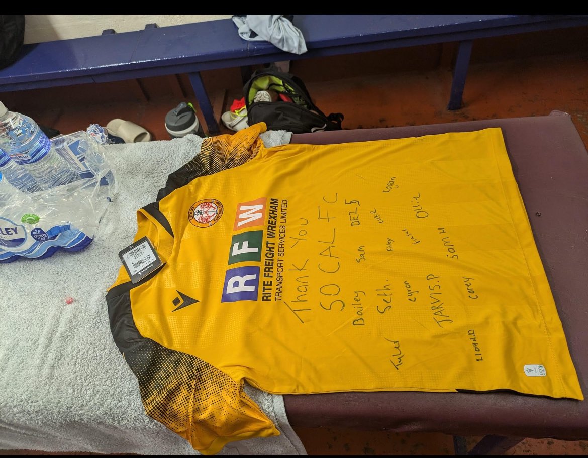 Had an amazing day yesterday, my son’s team Lex11 hosting a touring US side from OC. This was all down to the <a href="/WrexhamFX/">Welcome to Wrexham</a> as it led to a lovely couple coming into my shop from California. <a href="/VancityReynolds/">Ryan Reynolds</a> <a href="/RMcElhenney/">Rob Mac</a> Huge thank you to  <a href="/Wrexham_AFC/">Wrexham AFC</a> for the Stadium Tour.🔴⚪️❤️⚽️