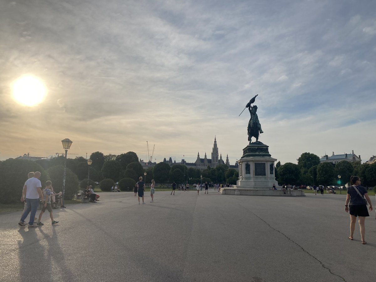 Phil ಠ_ಠ tweet media