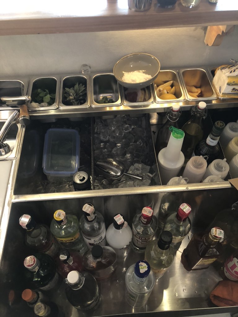 Dude behind the bar 🍸 🌅