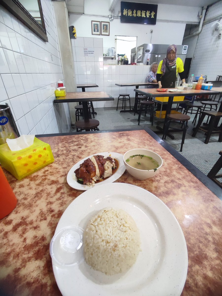 SKMM_MCMC's tweet photo. Halal ke ada tulisan tak faham ni? https://t.co/PO8xiDazJ5