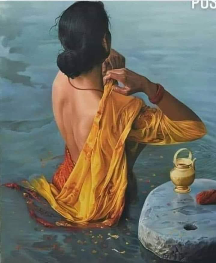 AnkitKu72915241's tweet photo. एक विधवा बहू ने अपनी सास को बताया कि, वह तीन माह के गर्भ से है. परिवार में हंगामा मच गया, समाज में भूचाल आ गया, लोगों ने पंचायत जुटाई और उस बह�� से बच्चे के बाप का नाम जानना चाहा, भरी पंचायत में बहु ने बताया कि, तीन माह पूर्व मैं प्रयाग राज, त्रिवेणी संगम स्नान करने गई थी, स्नान के समय मैंने गंगा का आहवान करते हुए तीन बार गंगा जल पिया था, हो सकता है, उसी समय किसी ऋषि 

महात्मा,महापुरुष का गंगा में वीर्य अस्खलन हो गया और वो आहवान के साथ मैं पी गयी, उसी से मैं गर्भवती हो गई,
सरपंच जी ने कहा, यह असंभव है, ऐसा कभी हो नहीं सकता कि, किसी के वीर्य पी ले��े से कोई गर्भवती हो जाय, उस महिला ने सरपंच को जवाब दिया और कहा.. हमारे धर्म ग्रंथों में यही बात तो दिखाई गई है कि, 
विभँडक ऋषि के वीर्य स्खलन हो जाने से श्रृंगी ऋषि पैदा हुए,

हनुमान जी का पसीना मछली ने पी लिया, वह गर्भवती हुई और मकरध्वज पैदा हुए,
सूर्य के आशीर्वाद से कुंती गर्भवती हो गई और कर्ण पैदा हुए,
मछली के पेट से मत्स्यगंधा (सत्यवती)पैदा हुई, खीर खाने से राजा दशरथ के तीनों रानियां गर्भवती हई ��र चार पुत्र पैदा हो गये,
जमीन के अंदर गड़े हुए घडे से सीता पैदा हुई!
ये सारी बातें संभव है, किन्तु मेरी बात असंभव है!!

वैसे मैं बताना चाहती हूं कि मैं गर्भवती नहीं हूं,मैंने यह नाटक इसलिए किया था कि, इस पाखंडी समाज की आंख खुल जाय,आप लोग ऐसे धर्म पुस्तकों को आज के समाज को जरूरत नहीं है ज��ससे कि पाखंड, अविश्वास एवं अज्ञानता परोसा जाए, जिसमे ऐसी कहानियॉ लिखी गयी है!
आप लोग चाहें तो मेरा मेडिकल परीक्षण कर सकते हैं!।

हमारे समाज को वैज्ञानिक एवं तार्किक सोच की जरूरत है, अंधविश्वास, पाखंडी एवं अंधभक्ति से मुक्त हो...!