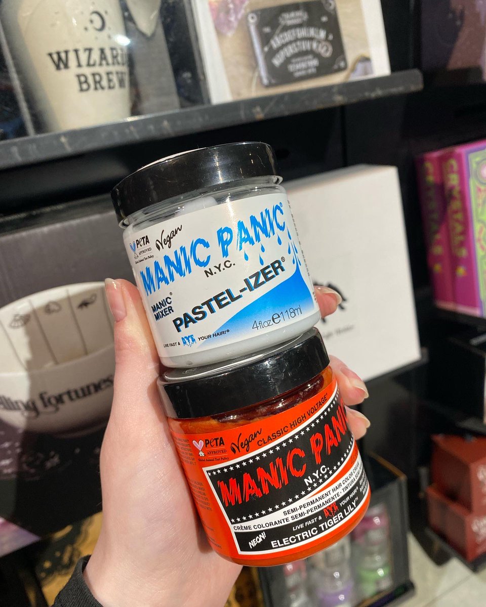 hmvBelfast's tweet photo. Did you guys know we got some @manicpanic_uk hair dye in stores? Well we do but only a selection of colour ๐
#hairdye #manicpanic #manicpanichair #manicpanichairdye #manicpanicuk #hmv #hmvbelfast https://t.co/idtUZL2eOU