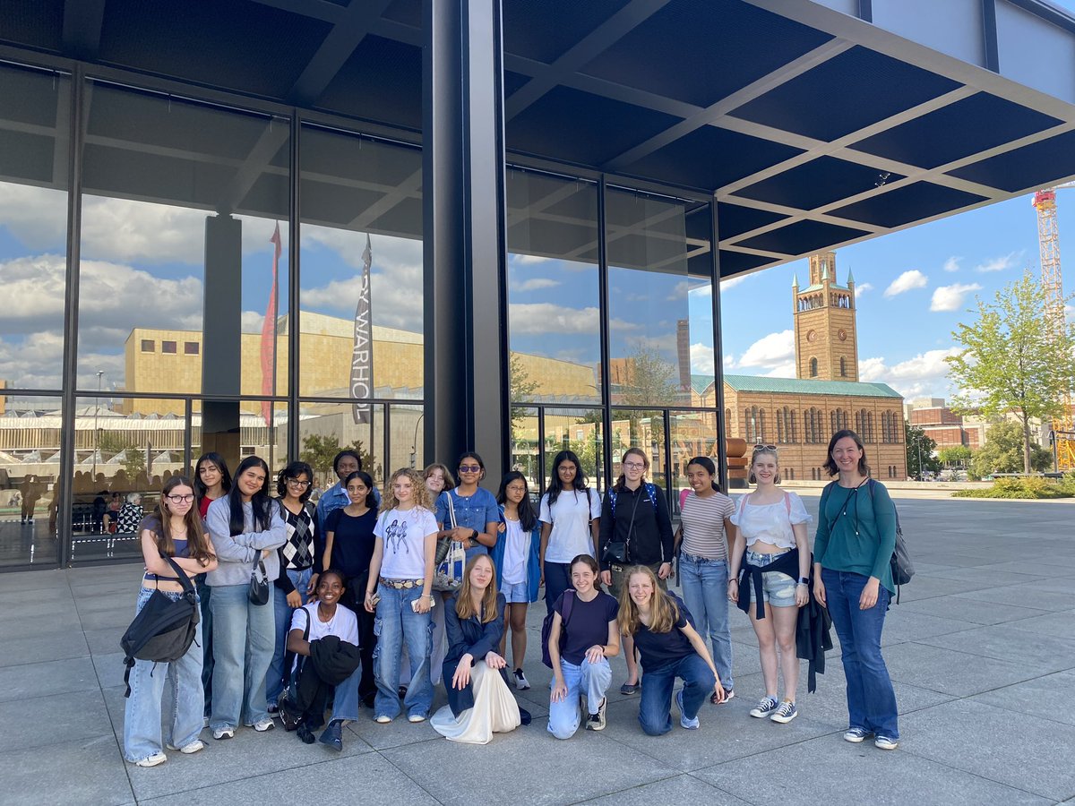 Happy at end of German course and off to explore the city and the Neue Nationalgalerie @NLCS1850