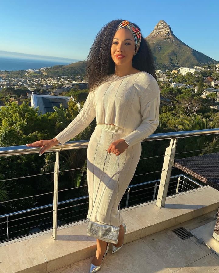 Happy Sunday lovelies....Just coming back from church service, Thank God for another Sunday to celebrate 🎉🥰🥰