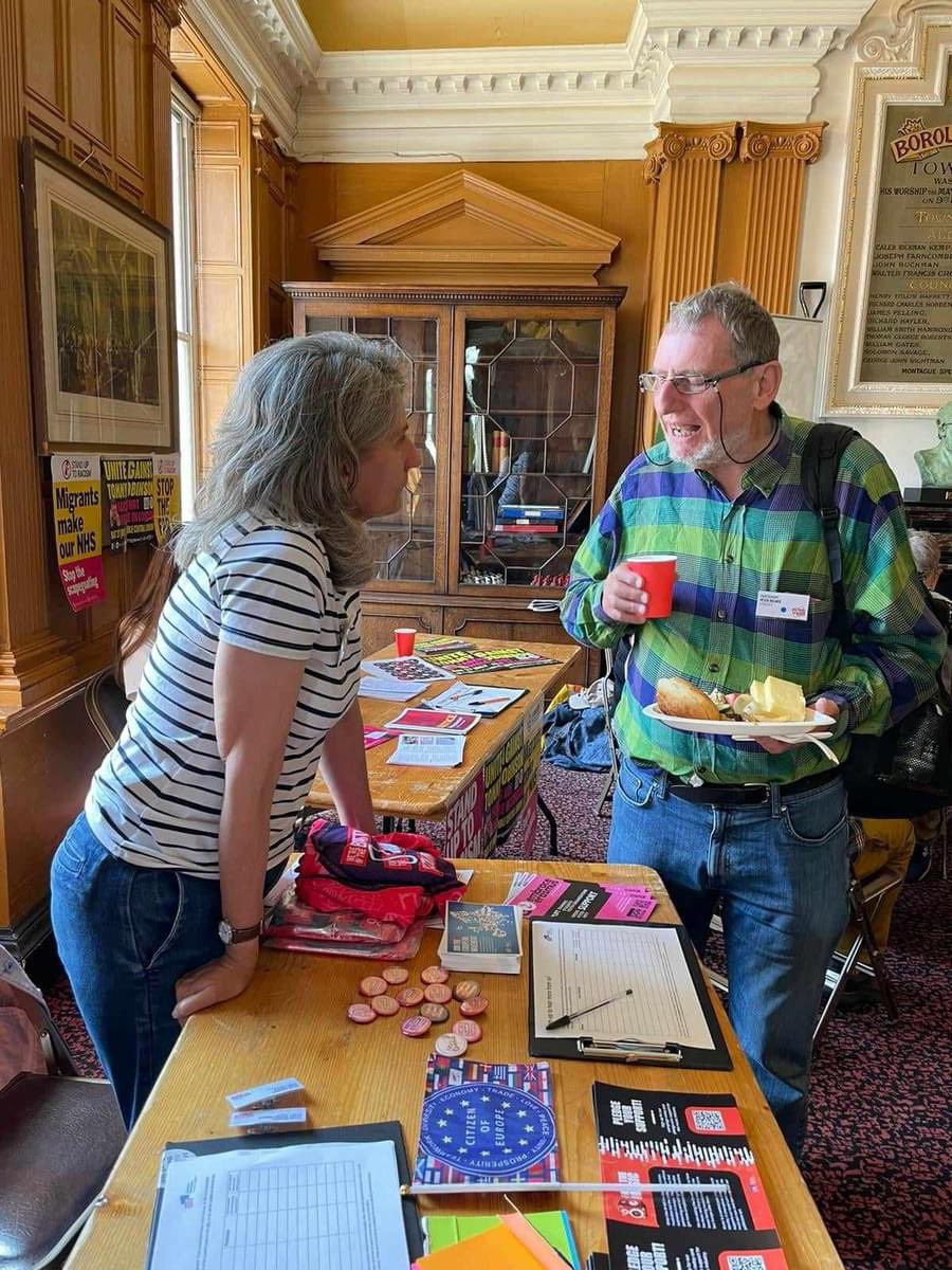 LewesEUnity's tweet image. EUnity Lewes and @SeahavenIn had a stall at the @LewesLabour  &apos;Mapping the Hope&apos; event in Lewes Town Hall yesterday.

Interesting conversations. People put post-it messages to @Keir_Starmer on our board. Recurring theme? ‘Be Bold&apos; in our relationship with Europe!