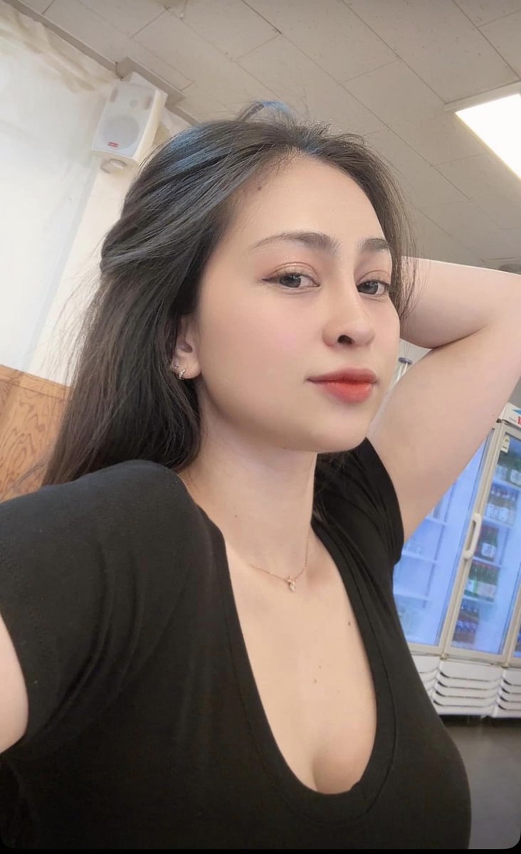 gamewaraporn7's tweet photo. โสดมากก  🥰😍🇹🇭🇰🇷  #คนไทยในเกาหลี #เรียลหญิง https://t.co/FhApkflwIQ