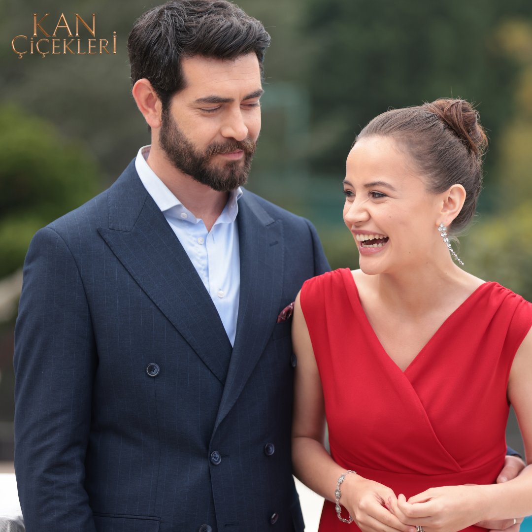 Mehenk_'s tweet photo. Gülüşünden cennet akan kadinlar var mutluluktan #Dilanim mutlu kocasinin kollarinda 🤏🐻🧚‍♀️ o mutluluk çalindimi şimdi ?🤧🤧
Boy is bile mük Yagmur çok güzel içden gülürek #Dilani yaşiyor 🥹

#KanÇiçekleri #DilBar 
#YağmurYüksel 
#BarışBaktaş https://t.co/IlE95GPxpK