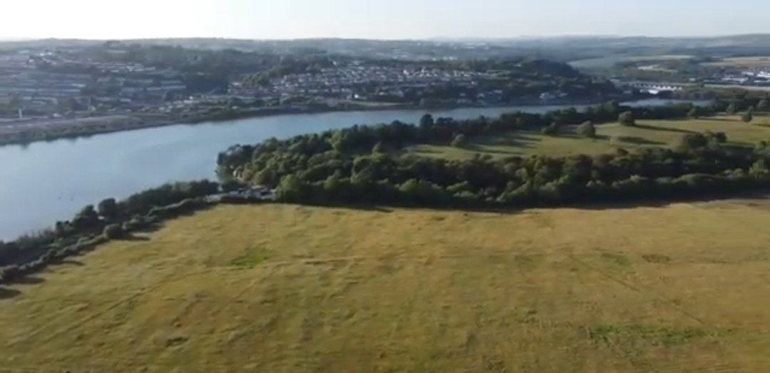 BettyBunny23's tweet photo. 'The lithium batteries are unstable, causing fires that canโt be put out.' Yep, @nationaltrust #Saltram.....what could possibly go wrong?
#Plymouth
#ChelsonMeadowSolarFarm https://t.co/7hoK3MKOli