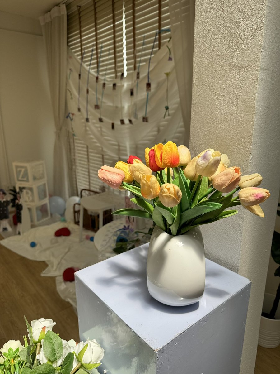 babygyuraffe's tweet photo. 🌹🎉 #ZB1PathwayToGarden https://t.co/WKoM0W35sm
