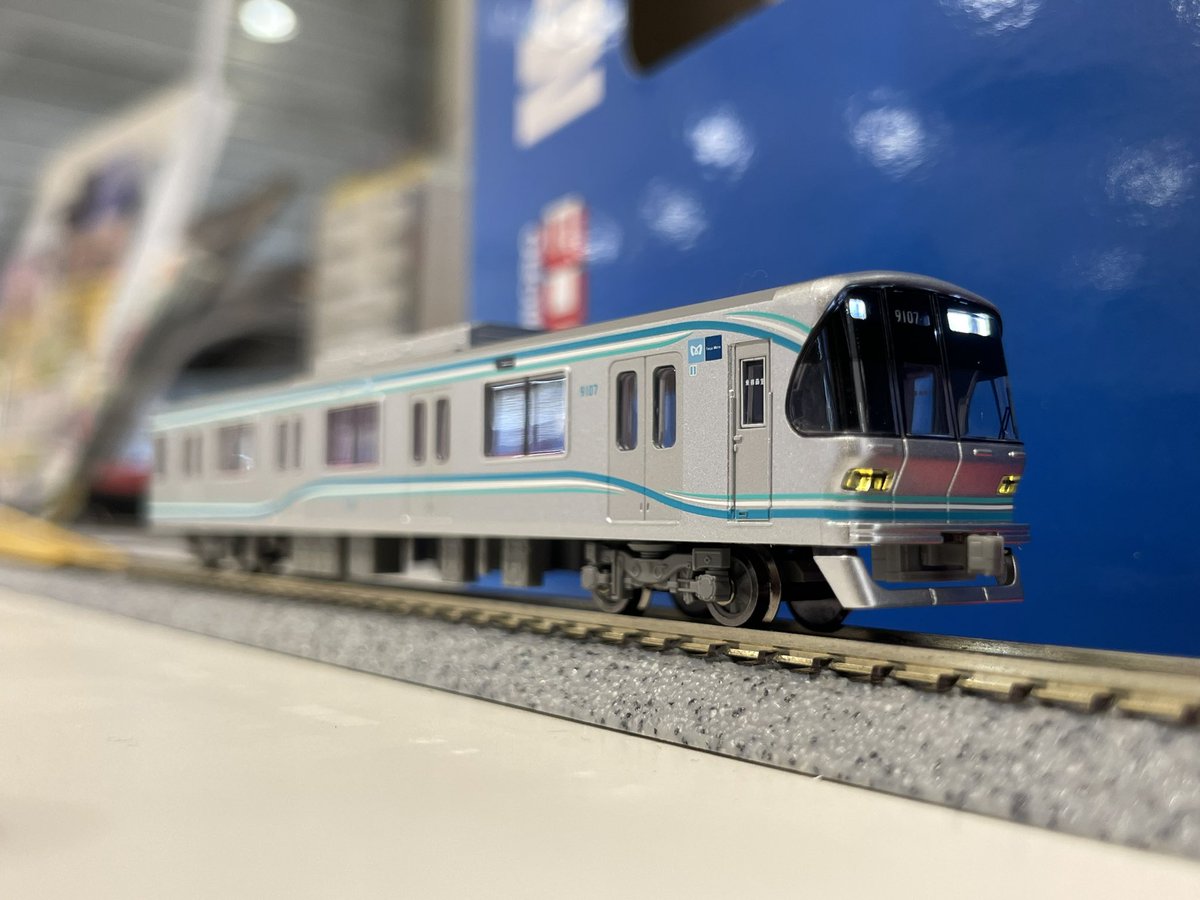 こちらは、マイクロエースの東京メトロ9000系リニューアルです