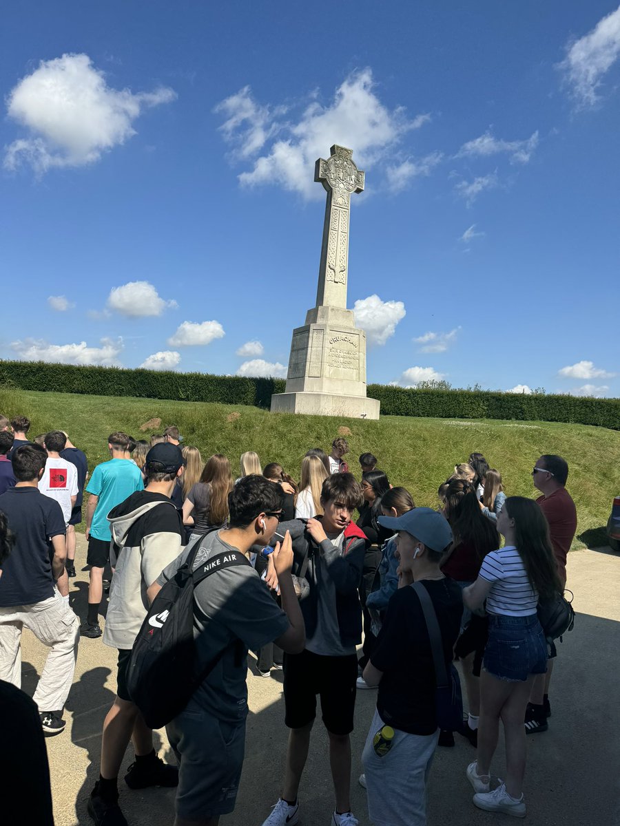 epahistory's tweet photo. Battle of the Somme https://t.co/3sp6udGYn7