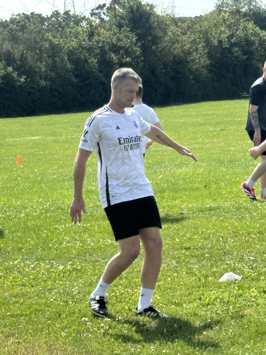 wickford2nds's tweet photo. Footballs Coming Home…to Runwell Park. Great to have all the lads back. Hard work starts today #minuopurpura https://t.co/etAsdYQJL4