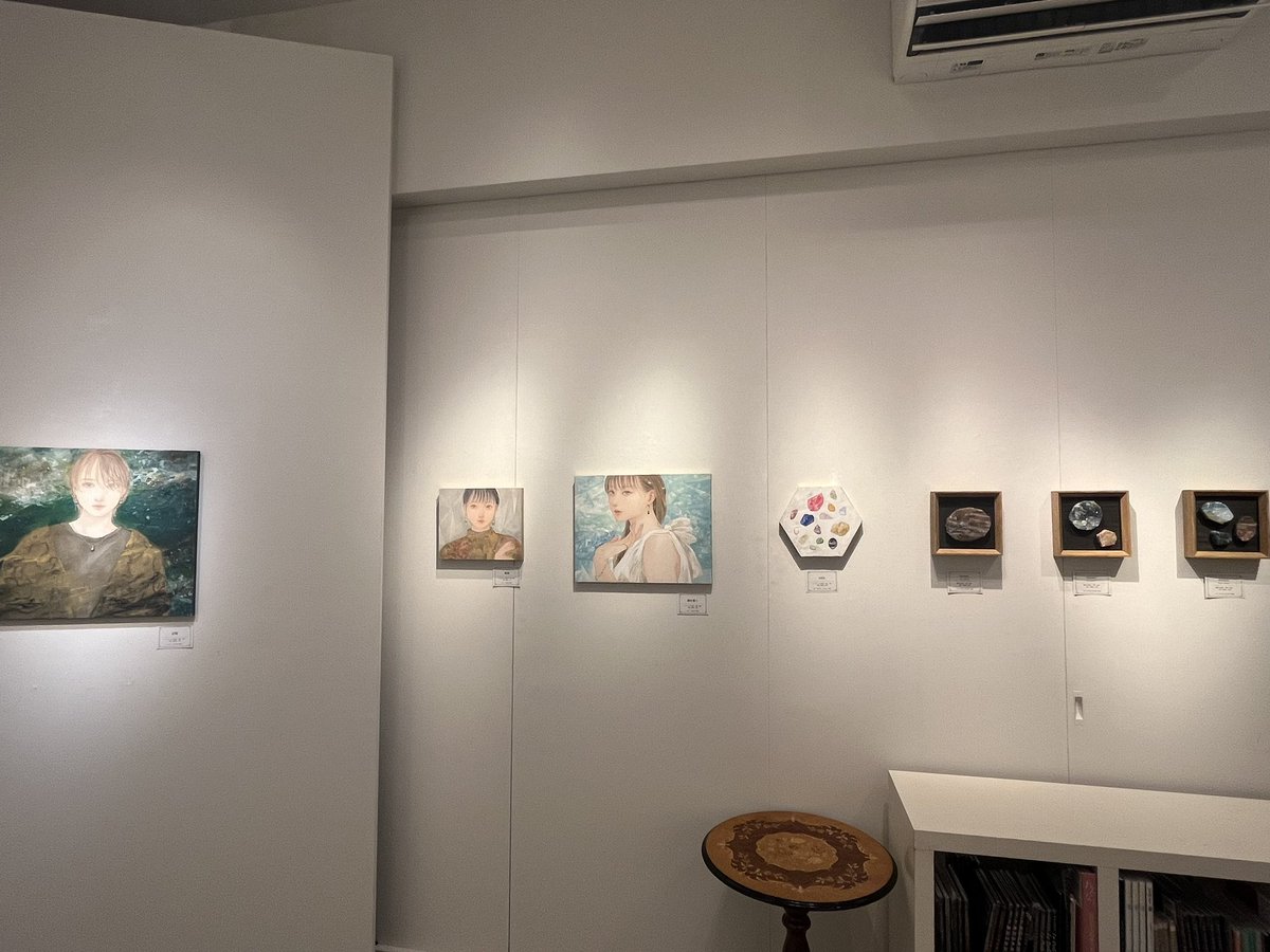 昨日無事個展が終了しました！きていただいた皆様、気にかけてくださった皆様ありがとうございました。引き続きオンラインショップで作品を掲載いただいていますので、ぜひ覗いてみてください◎

otogarou.theshop.jp