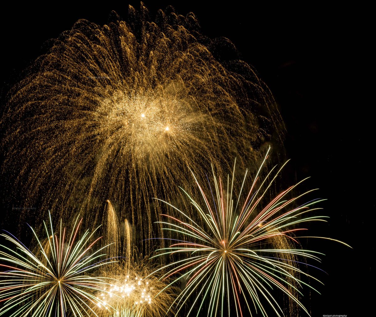 jmlpyt's tweet image. Ce soir ne manquez pas le Feu d’artifice d’Antibes Juan les pins 
Une véritable féerie 

#antibes #azur #visitcotedazur #CotedAzurFrance #jmlpyt #photography #Mediterranean #mediterranee #feuartifice