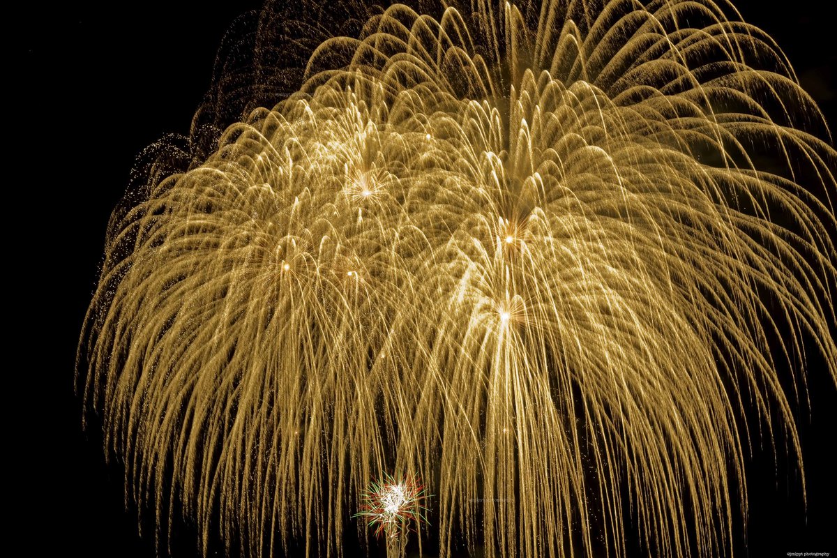 jmlpyt's tweet image. Ce soir ne manquez pas le Feu d’artifice d’Antibes Juan les pins 
Une véritable féerie 

#antibes #azur #visitcotedazur #CotedAzurFrance #jmlpyt #photography #Mediterranean #mediterranee #feuartifice