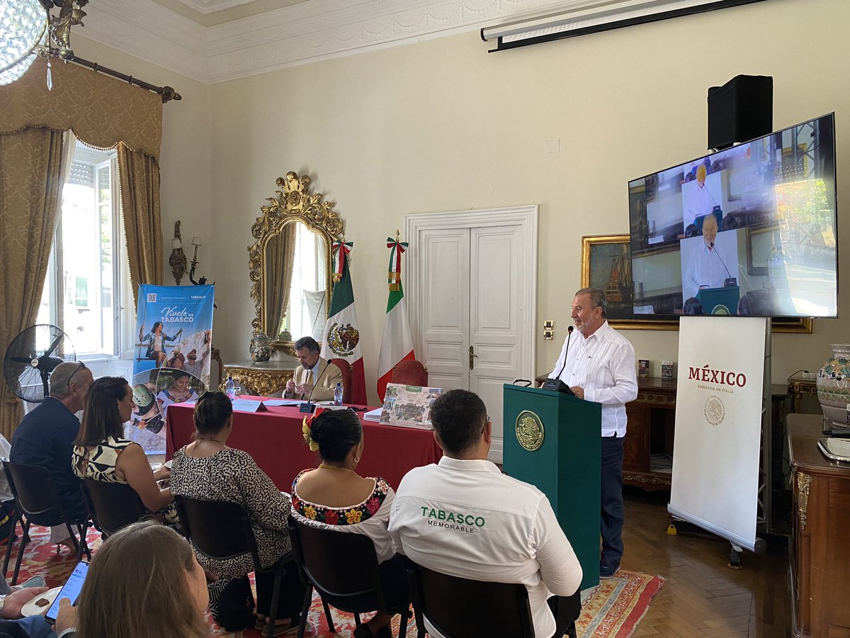cgarciadealba's tweet photo. Mucho gusto recibimos de nuevo @EmbaMexIta delegación @GobiernoTab_ encabezada dinámico,creativo Secretario @Turismo_Tabasco @ppnieves Muy apreciada presencia 5 Cocineras&amp;Cocineros tradicionales que hicieron deliciosa degustación gastronómica en 5 ciudades #ITALIA. @CaMexItal https://t.co/iTgNjAoUAc