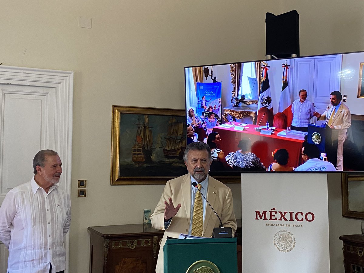 cgarciadealba's tweet photo. Mucho gusto recibimos de nuevo @EmbaMexIta delegación @GobiernoTab_ encabezada dinámico,creativo Secretario @Turismo_Tabasco @ppnieves Muy apreciada presencia 5 Cocineras&amp;Cocineros tradicionales que hicieron deliciosa degustación gastronómica en 5 ciudades #ITALIA. @CaMexItal https://t.co/iTgNjAoUAc