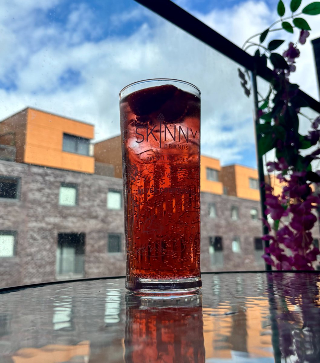A smash hit 🍓🍓

#Wimbledon #FruitCider #DrinkAware