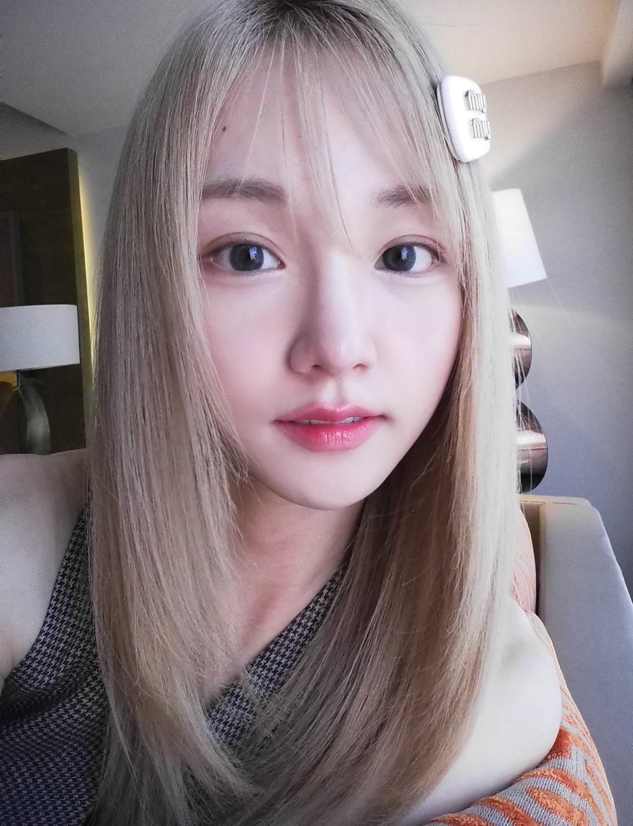 WOOAH_HM's tweet photo. [#나나]
필카 속 냐연이🐳🤍📸

#WOOAH #우아 #NANA https://t.co/PUzgxwhYNM