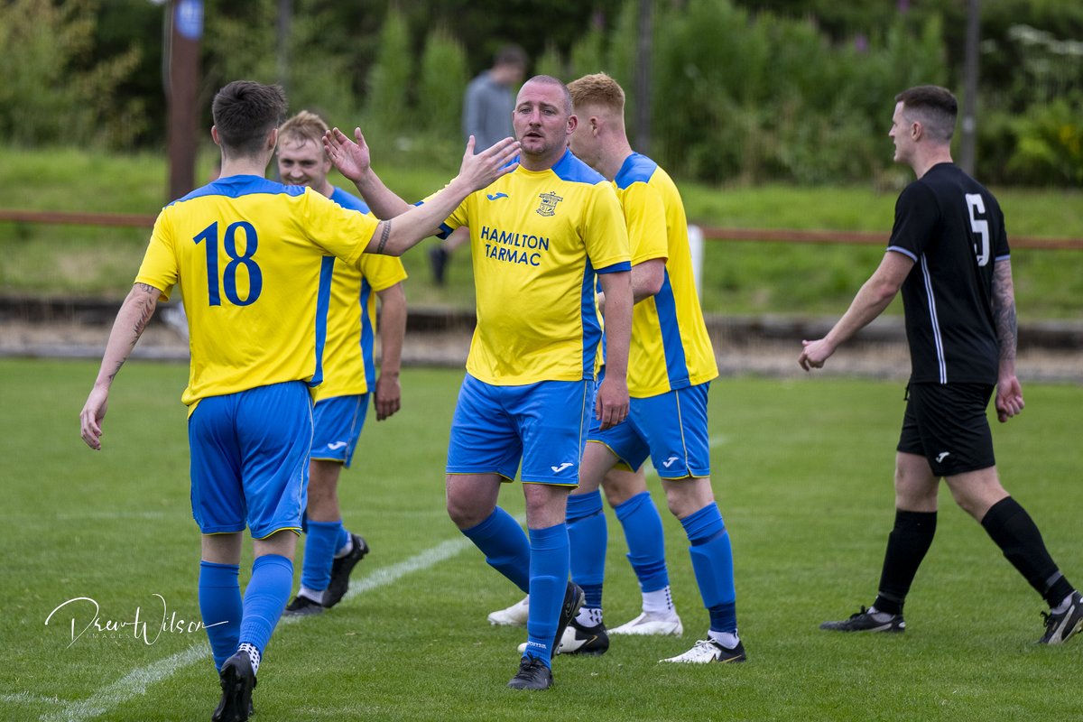 Dreww248's tweet photo. Pics from @NeilstonFC 0 v 2 @HurlfordUtd now live. Park looking great as everyone prepares for the league starting. Taz and Fish the scorers yesterday. Minutes in legs etc etc etc... ๐ #monthefish @rosscofisher
https://t.co/kNqSYxOJ9N https://t.co/Z6XkQhwcMM