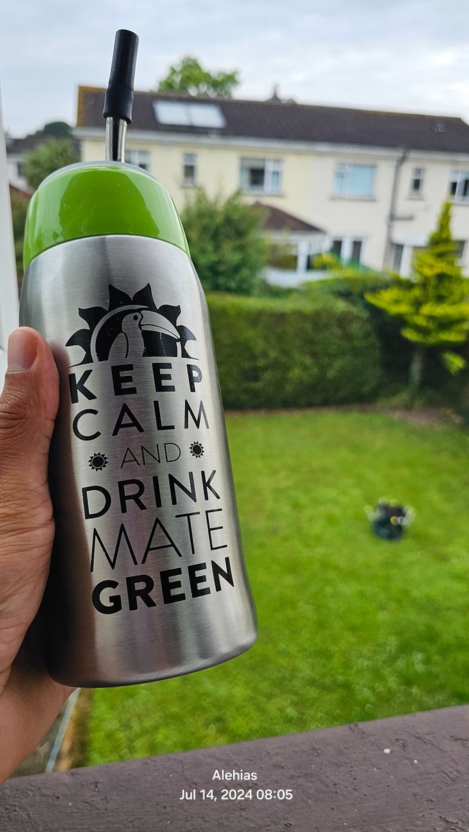 Alehiaseth's tweet photo. Green morning, Good morning, feeling inspired today 💚🍀🎉🍏🧉#wirewrapping #timeisart #loveistheonlyanswer starting with @zombini7 spaces 💚🐸🎊 elevating the perspective. Flying higher, born to be alive. Love is the only answer 💚 Time is art. Luz Somos Siempre 🙏 https://t.co/fpv918egMs