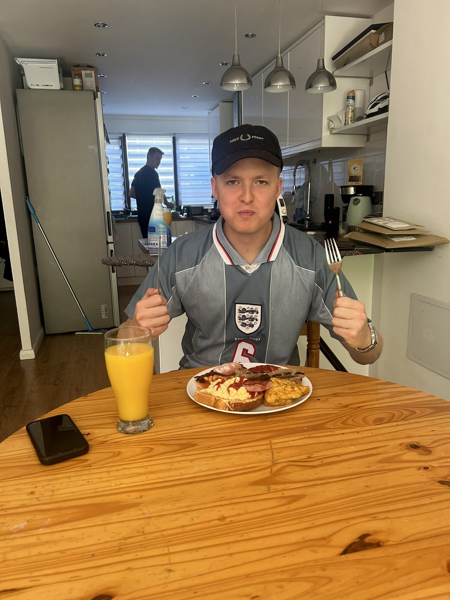 jamesbateman_'s tweet photo. A sensible start to a big day from Wazza!

#SSNThreeLions https://t.co/eJoQAPK7eb