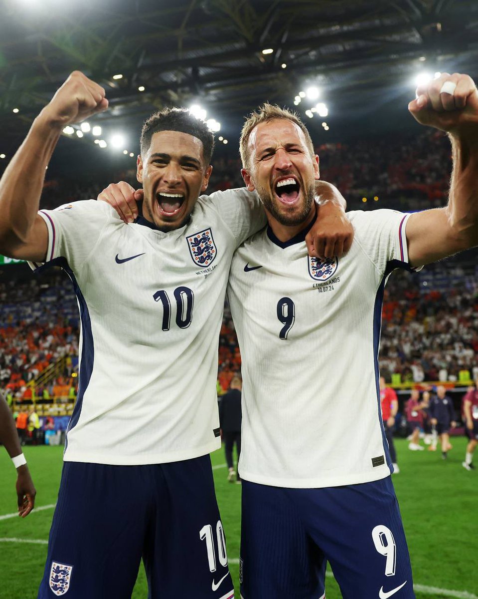 USFAsol's tweet photo. Kane x Bellingham 🏴󠁧󠁢󠁥󠁮󠁧󠁿✊

🏴󠁧󠁢󠁥󠁮󠁧󠁿 England $ENG
https://t.co/yfvDYbR6Cr

#EURO2024  #USFA #USFAsol #sol #pumpfun #100x 
$wolf $chippy  $speed $koko  $monkas $ape $bicho $daddy $maga #hawktuah #spain $esp #tea #survivor #maga #trump #wifear https://t.co/9Mjt0LZjPv