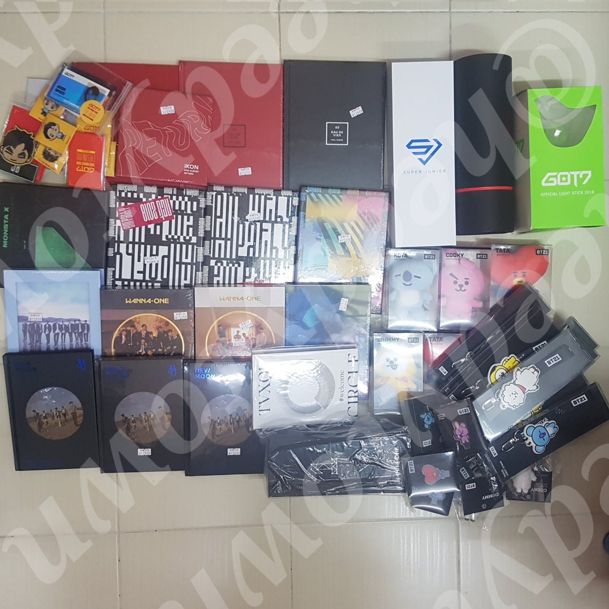 HeedyTown's tweet photo. Our Previous 🇰🇷 GO (Official merchandise, albums &amp; lightstick)

#BTSWingsTour
#2PM6Nights
#TVXQConcertCircle
#GOT7EyesOnYou
#NCT127NEOCITYSEOULTheOrigin
#WannaOneTherefore
#VIXXVToyStory
#BT21 

#BTS #2PM #TVXQ #GOT7 #NCT127 #WANNAONE #VIXX

#HeedyTownReview
#HeedyTownUpdates https://t.co/nLTt1UnnC0
